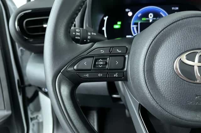 Toyota Yaris Cross (2025) thumbnail 15