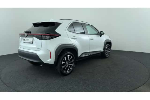 Toyota Yaris Cross (2025) thumbnail 5