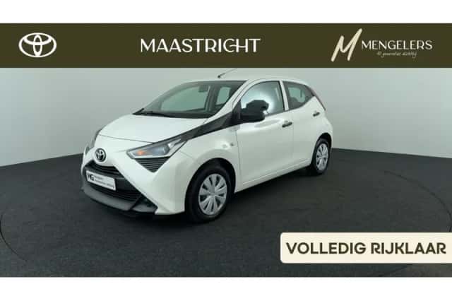 Toyota Aygo (2021) thumbnail 1
