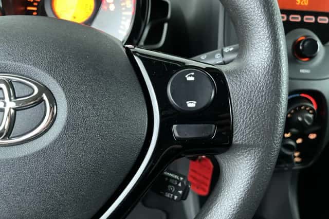 Toyota Aygo (2021) thumbnail 15