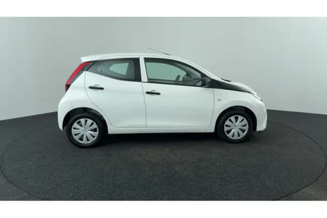 Toyota Aygo (2021) thumbnail 6