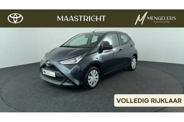 Toyota Aygo (2021) thumbnail 1