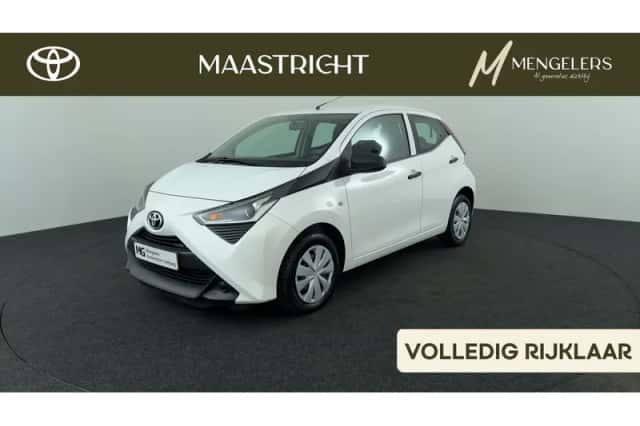 Toyota Aygo (2021) thumbnail 1