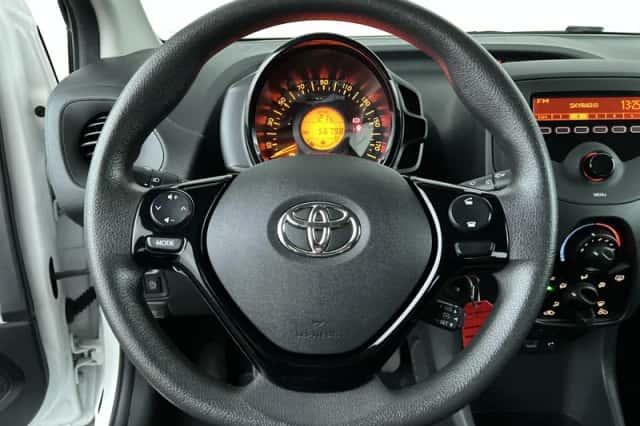 Toyota Aygo (2021) thumbnail 13