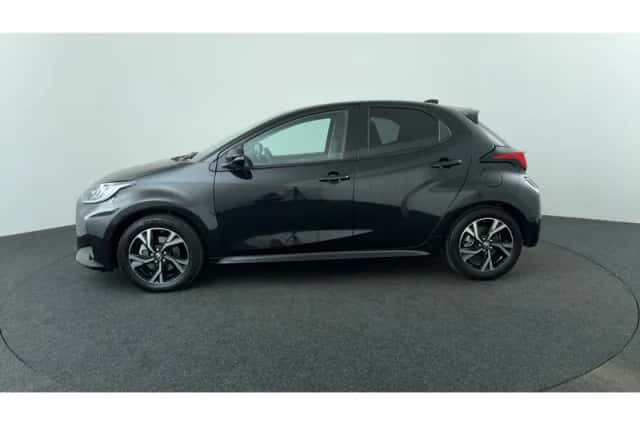 Toyota Yaris (2025) thumbnail 2