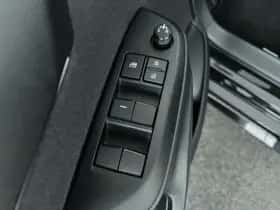 Toyota Yaris (2025) thumbnail 12