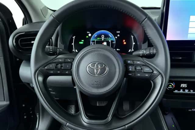 Toyota Yaris (2025) thumbnail 14