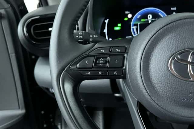 Toyota Yaris (2025) thumbnail 15