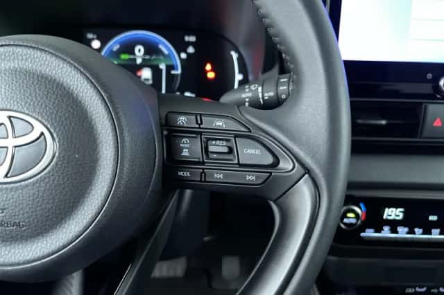 Toyota Yaris (2025) thumbnail 16