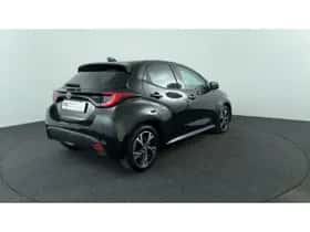 Toyota Yaris (2025) thumbnail 5