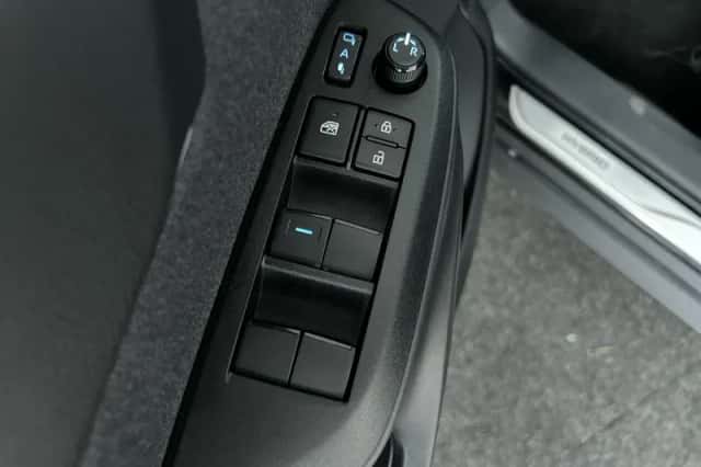 Toyota Yaris Cross (2023) thumbnail 12