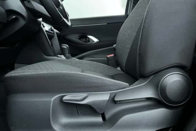 Toyota Yaris Cross (2023) thumbnail 13