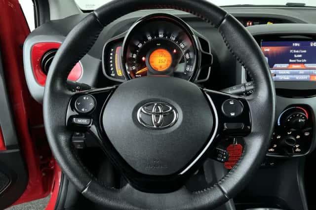 Toyota Aygo (2020) thumbnail 15