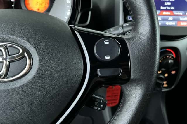 Toyota Aygo (2020) thumbnail 17
