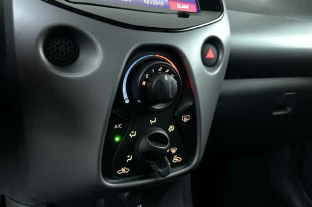 Toyota Aygo (2020) thumbnail 21