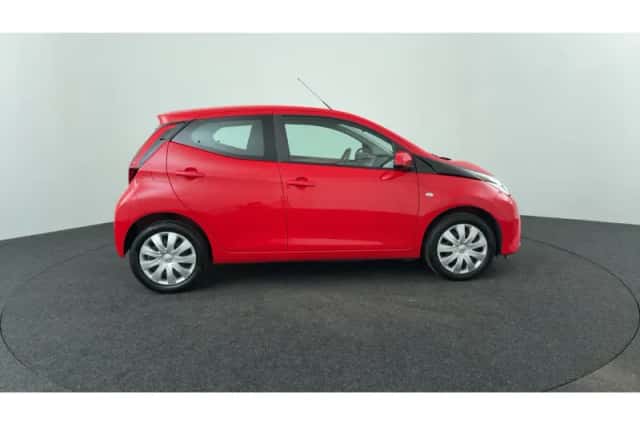 Toyota Aygo (2020) thumbnail 6