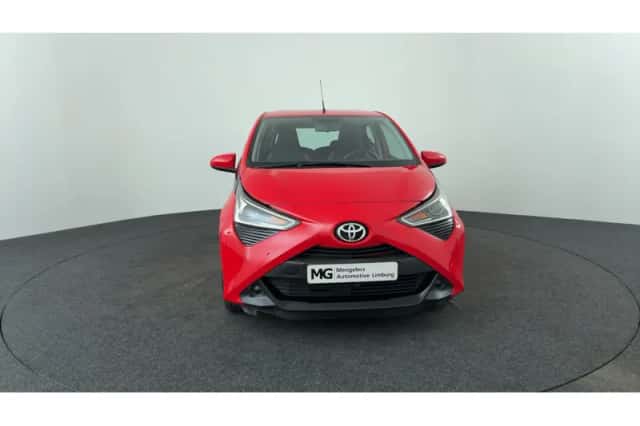 Toyota Aygo (2020) thumbnail 8