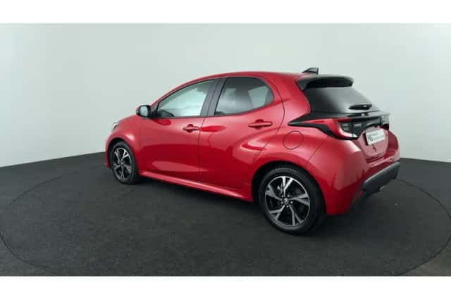 Toyota Yaris (2025) thumbnail 3