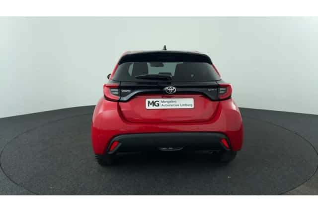 Toyota Yaris (2025) thumbnail 4