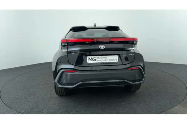 Toyota C-HR (2024) thumbnail 4