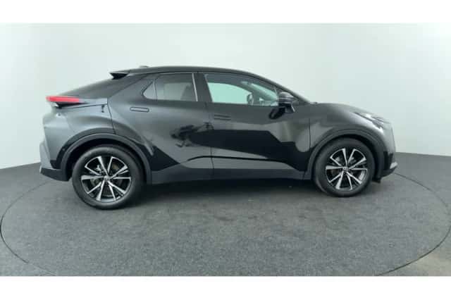 Toyota C-HR (2024) thumbnail 6