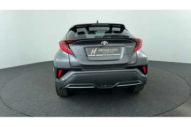 Toyota C-HR (2023) thumbnail 4