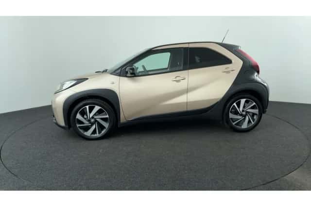 Toyota Aygo X (2024) thumbnail 2