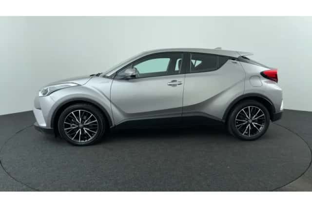 Toyota C-HR (2019) thumbnail 2