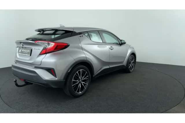 Toyota C-HR (2019) thumbnail 5