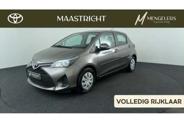 Toyota Yaris (2016) thumbnail 1