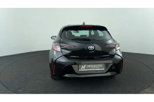Toyota Corolla (2021) thumbnail 4