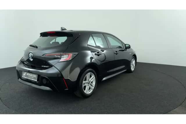 Toyota Corolla (2021) thumbnail 5