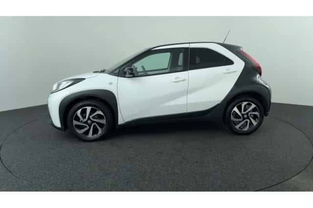 Toyota Aygo X (2023) thumbnail 2