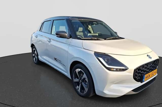 Suzuki Swift (2025) thumbnail 2