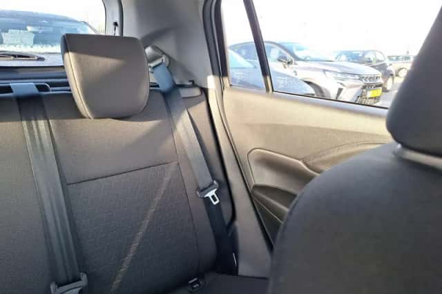 Suzuki Swift (2025) thumbnail 13
