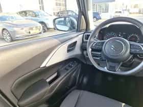 Suzuki Swift (2025) thumbnail 14