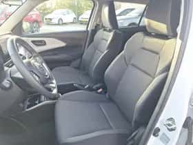 Suzuki Swift (2025) thumbnail 17