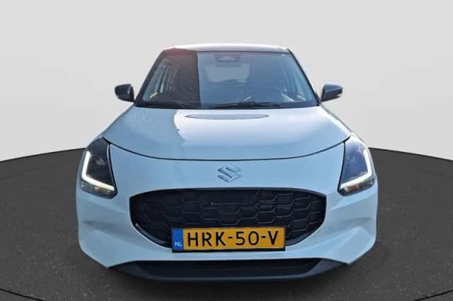 Suzuki Swift (2025) thumbnail 3