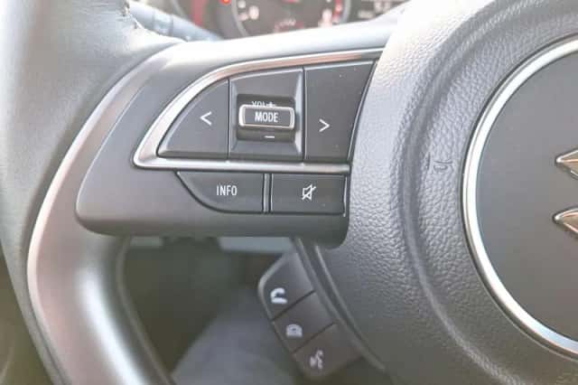 Suzuki Swift (2025) thumbnail 21