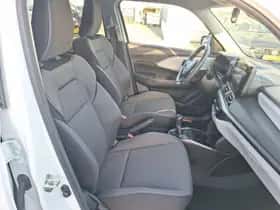 Suzuki Swift (2025) thumbnail 33
