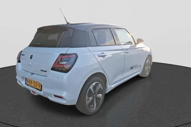 Suzuki Swift (2025) thumbnail 7