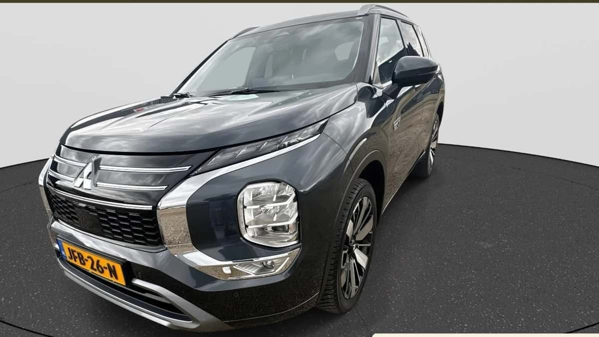 Mitsubishi Outlander (2025) — foto 1