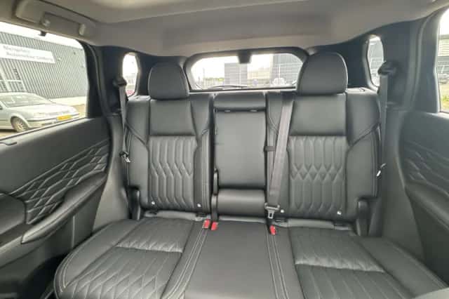 Mitsubishi Outlander (2025) thumbnail 12