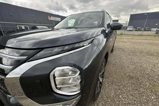Mitsubishi Outlander (2025) thumbnail 16