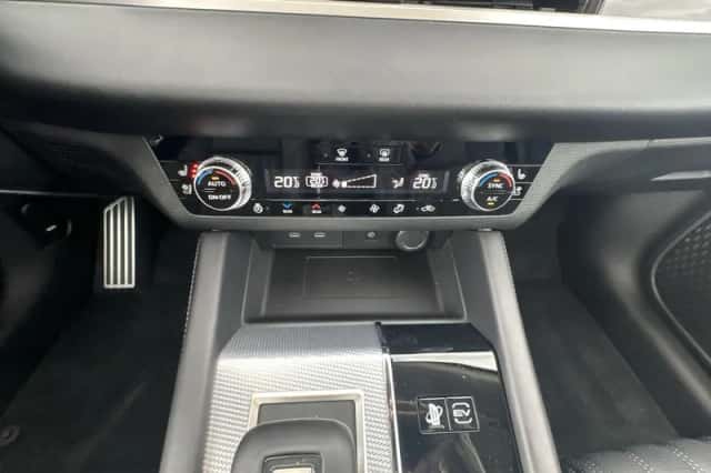 Mitsubishi Outlander (2025) thumbnail 28