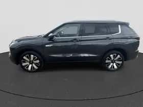 Mitsubishi Outlander (2025) thumbnail 4
