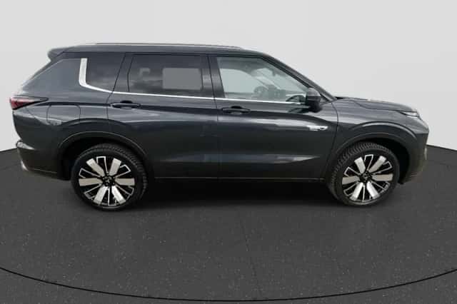 Mitsubishi Outlander (2025) thumbnail 8