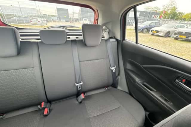 Suzuki Swift (2025) thumbnail 13