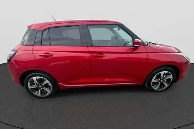 Suzuki Swift (2025) thumbnail 8