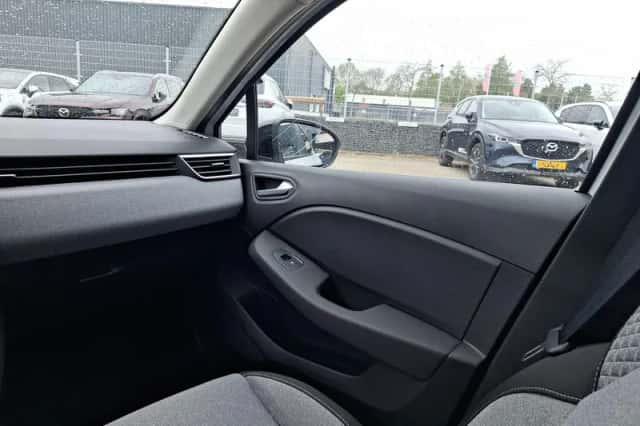 Mitsubishi Colt (2025) thumbnail 10